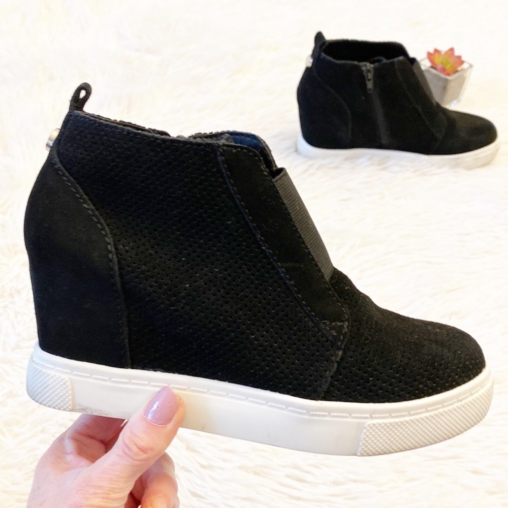 Steve Madden | Flavy Black Suede Hidden Wedge ankle bootie women size 6